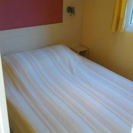 Le Tarteron Кемпинг