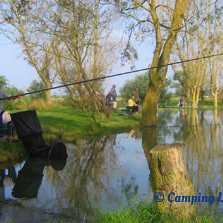 Le Tarteron Кемпинг